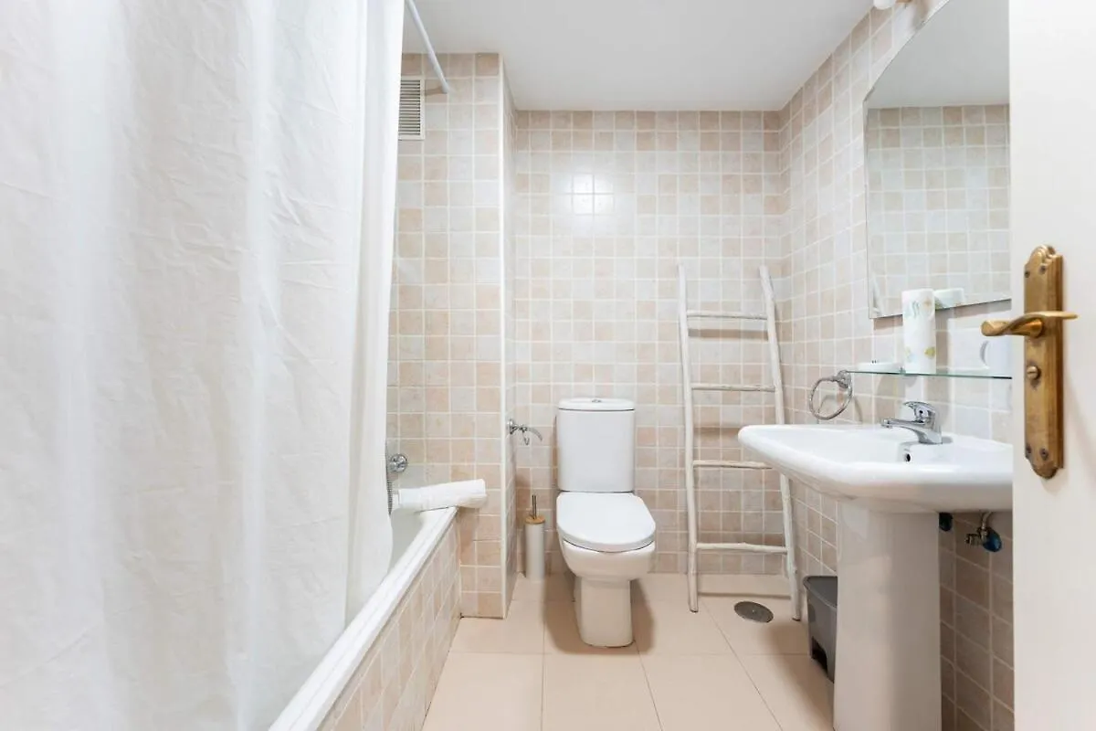 Apartmento En Marbella Con Acceso Directo A La Piscina!